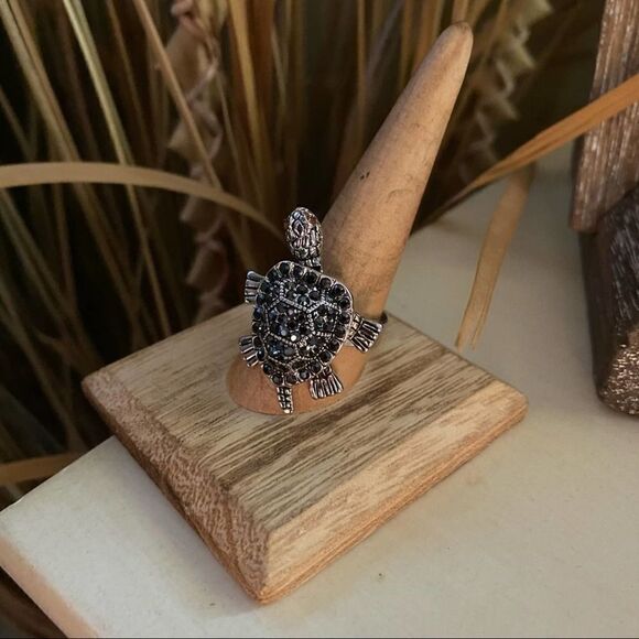 Turtle Brass Rhodium Crystal Moveable Ring sizes 8,9,10 - Picture 5 of 7